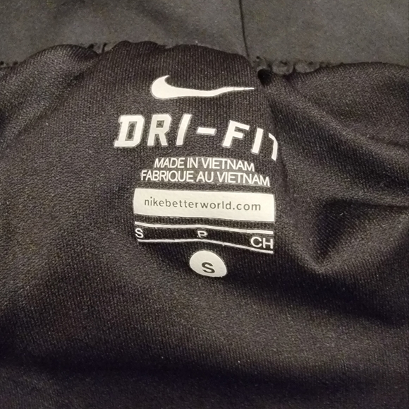 Nike Women Dri-Fit Short w/built in brief quick dri Size S - Picture 10 of 10